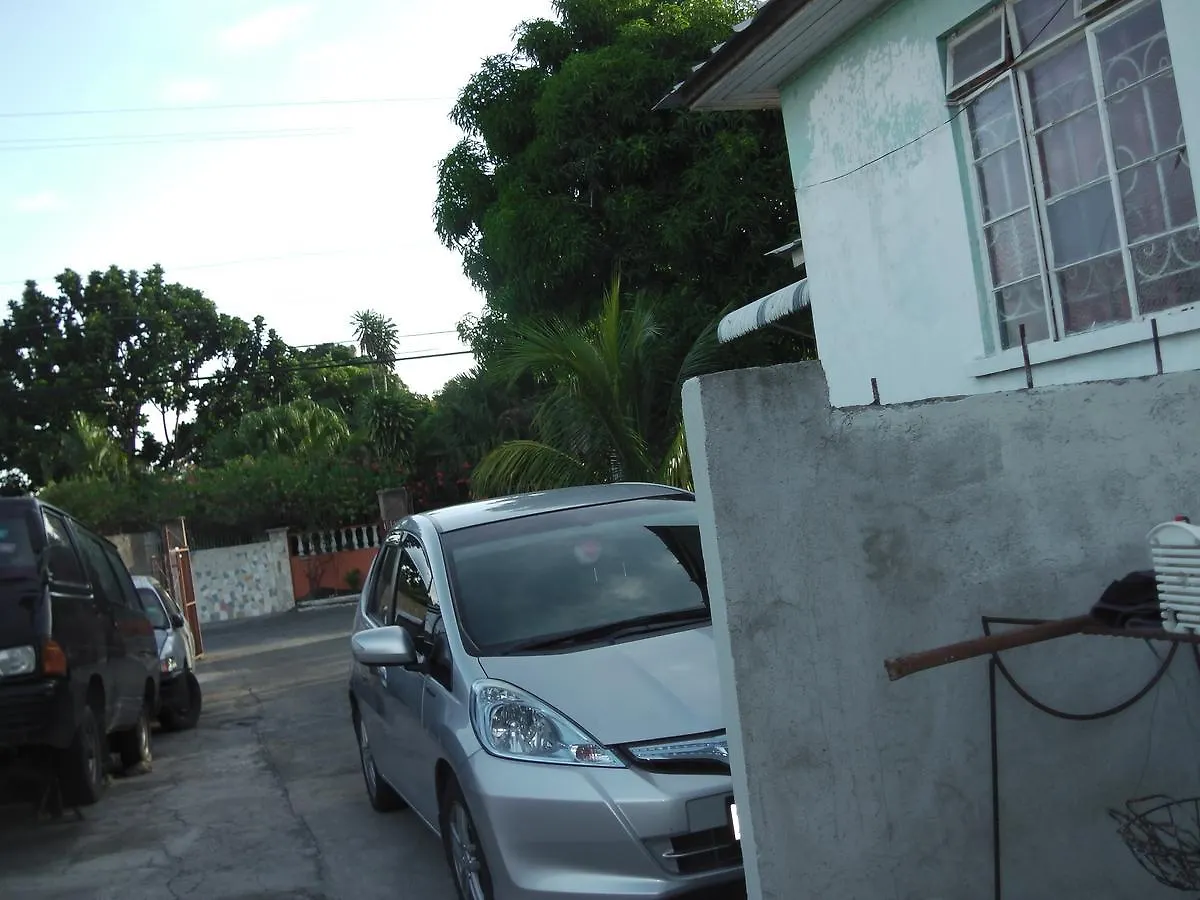 Inn Yardie Hotel Kingston